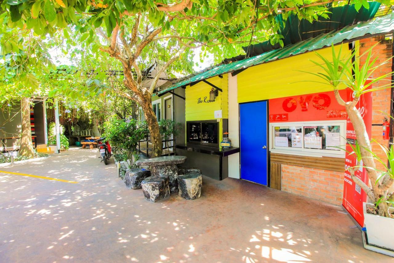 Oyo 271 The Resort Romklao Banguecoque Exterior foto